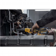 DeWALT DCF510N Leņķa trieciena uzgriežņu atslēga ar 1/2" un 3/8" uzgaļu turētājiem.